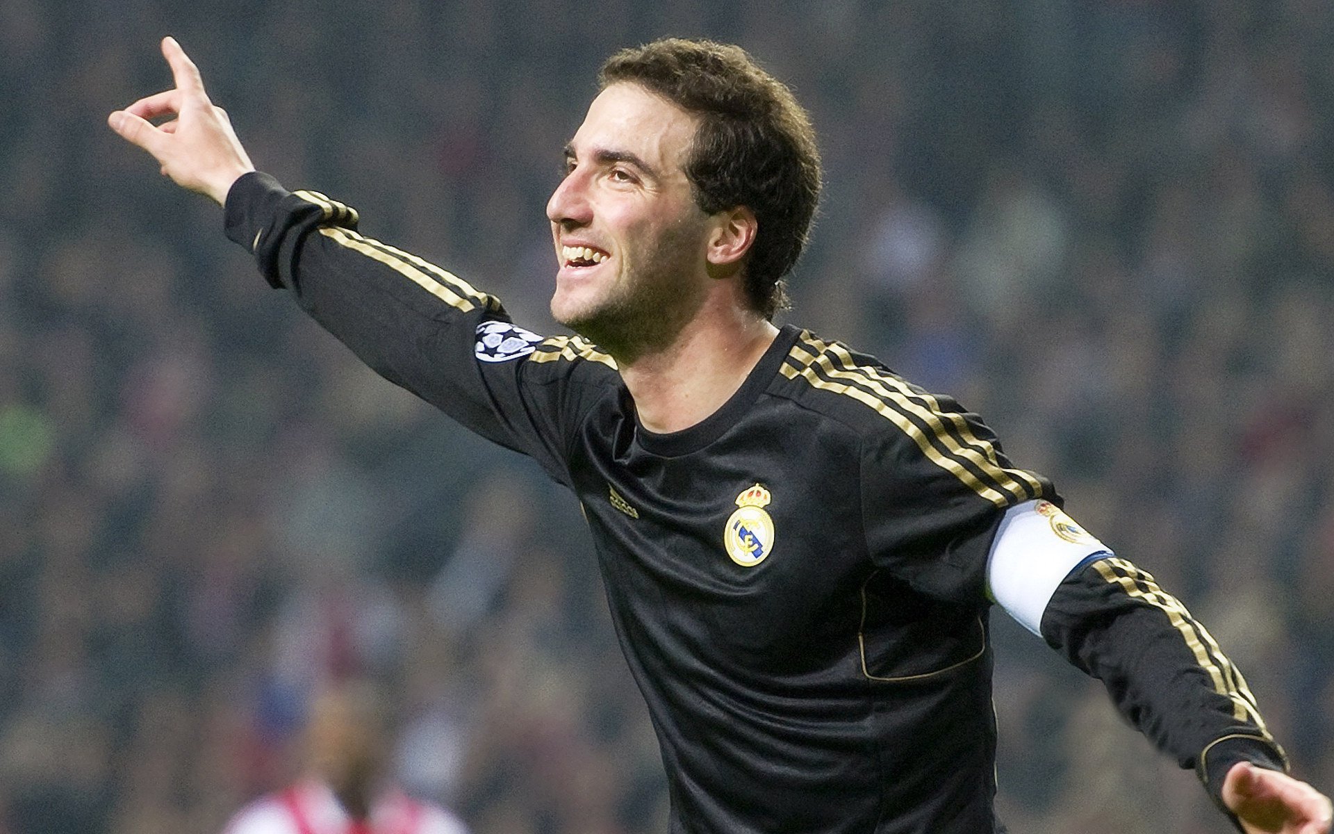 开云下载-冠军之路：冠军球队的五大战术分析，冠军实力